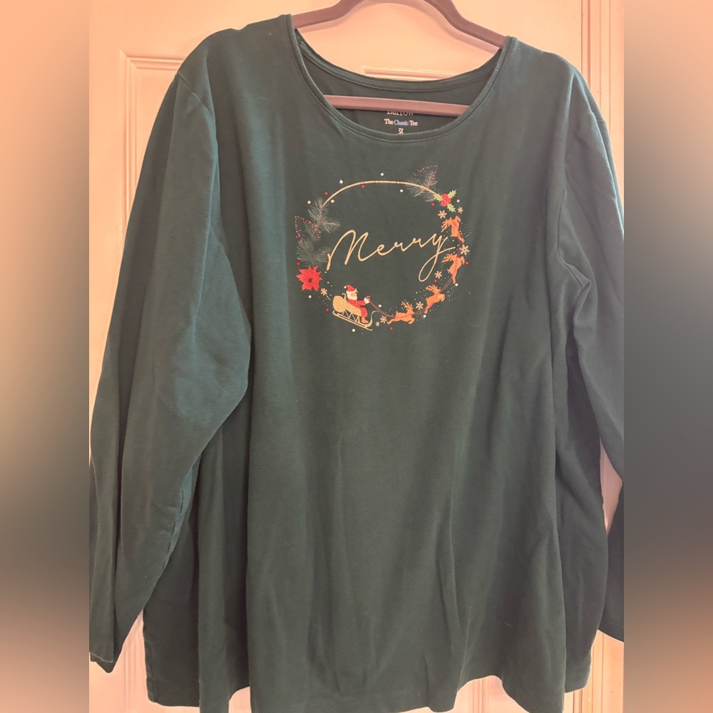 Croft & Barrow Dark Green Holiday Long Sleeve Tee - Picture 5 of 5